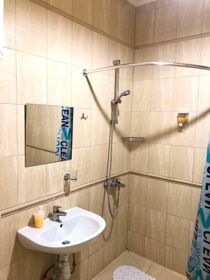 Modern Aparthotel Near Metro Pecherska Kiev Luaran gambar